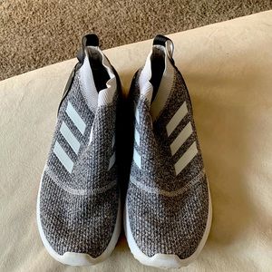 Adidas sneakers grey size 9 1/2